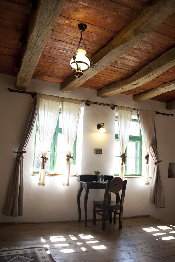 Casa Cu Zorele, Crit 189 Exteriör bild